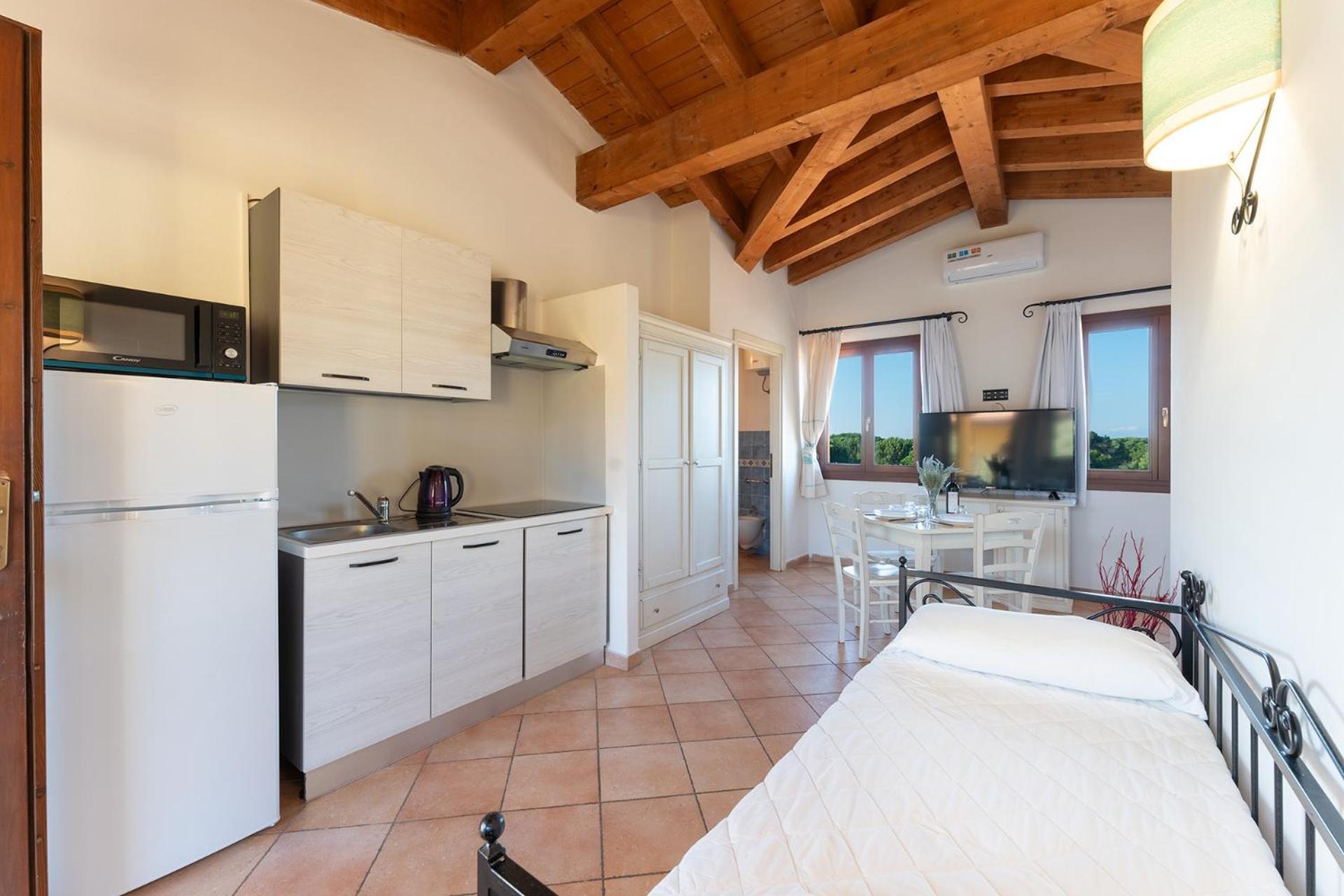 Residence Pierre & Vacances Vignola Mare Exterior photo
